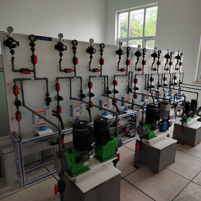 20 kg Gewichtsgeïntegreerd automatisch Pam Pac poeder doseringssysteem voor afvalwaterzuivering